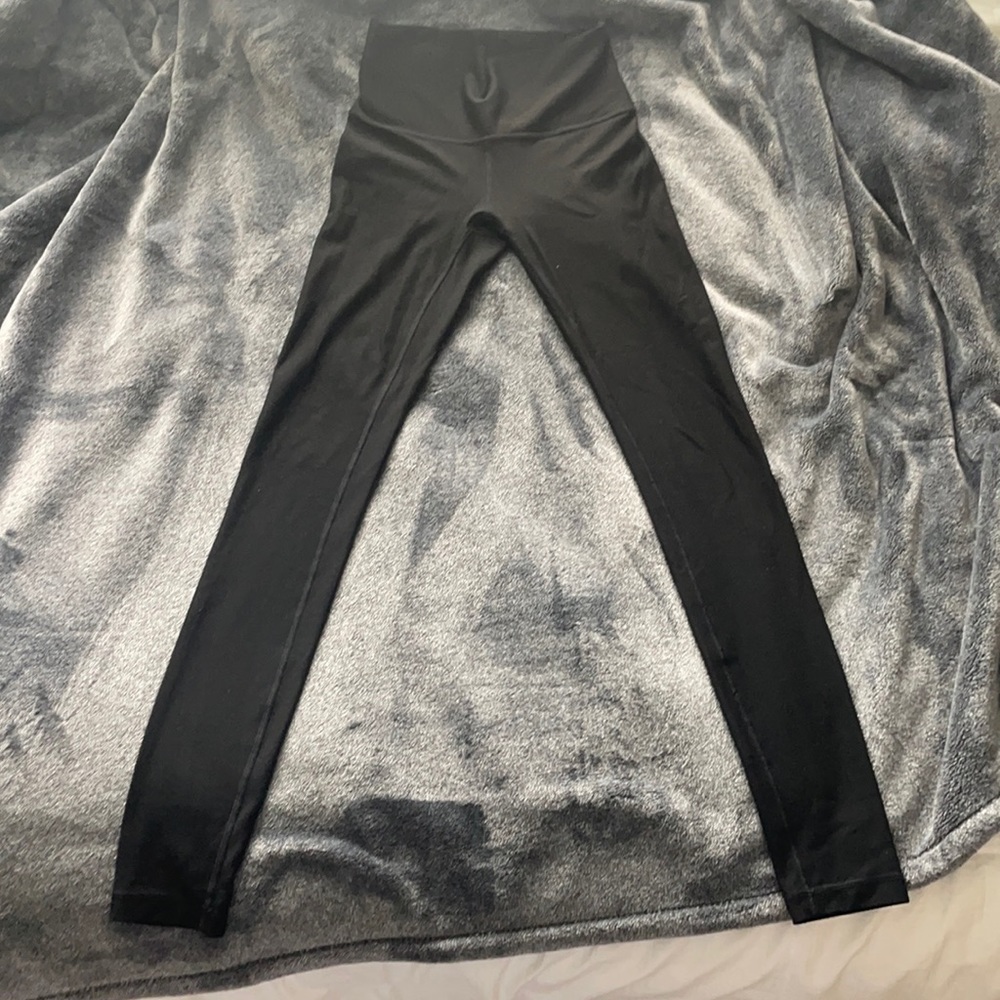black lulu leggings